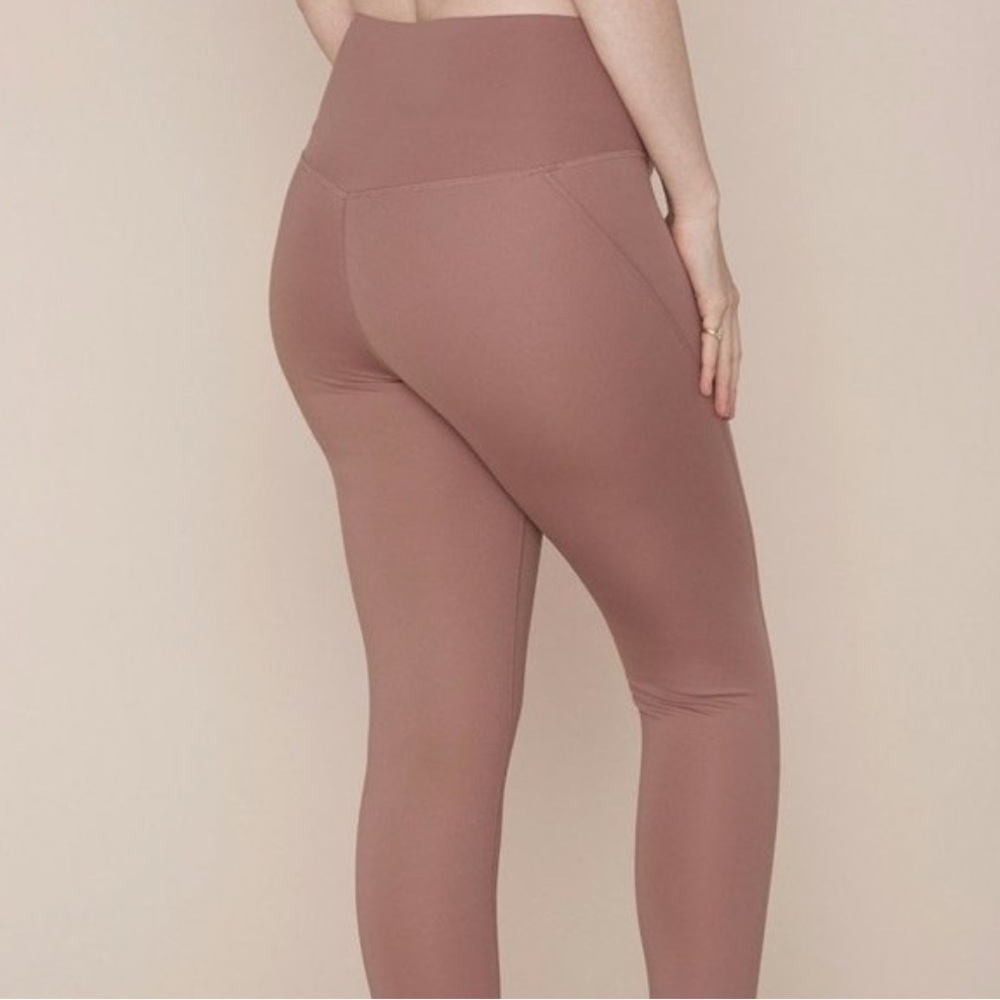 Girlfriend Collective Compressive High-rise Legging - Rose Quartz - Picture 4 of 8